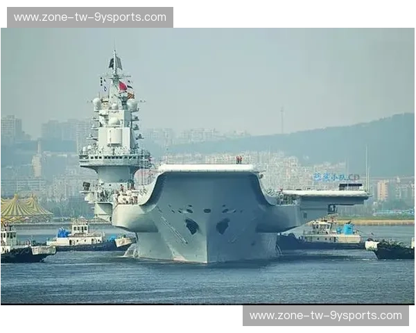 震撼对决：辽宁舰与解放军的巅峰碰撞，一场不容错过的视觉盛宴！